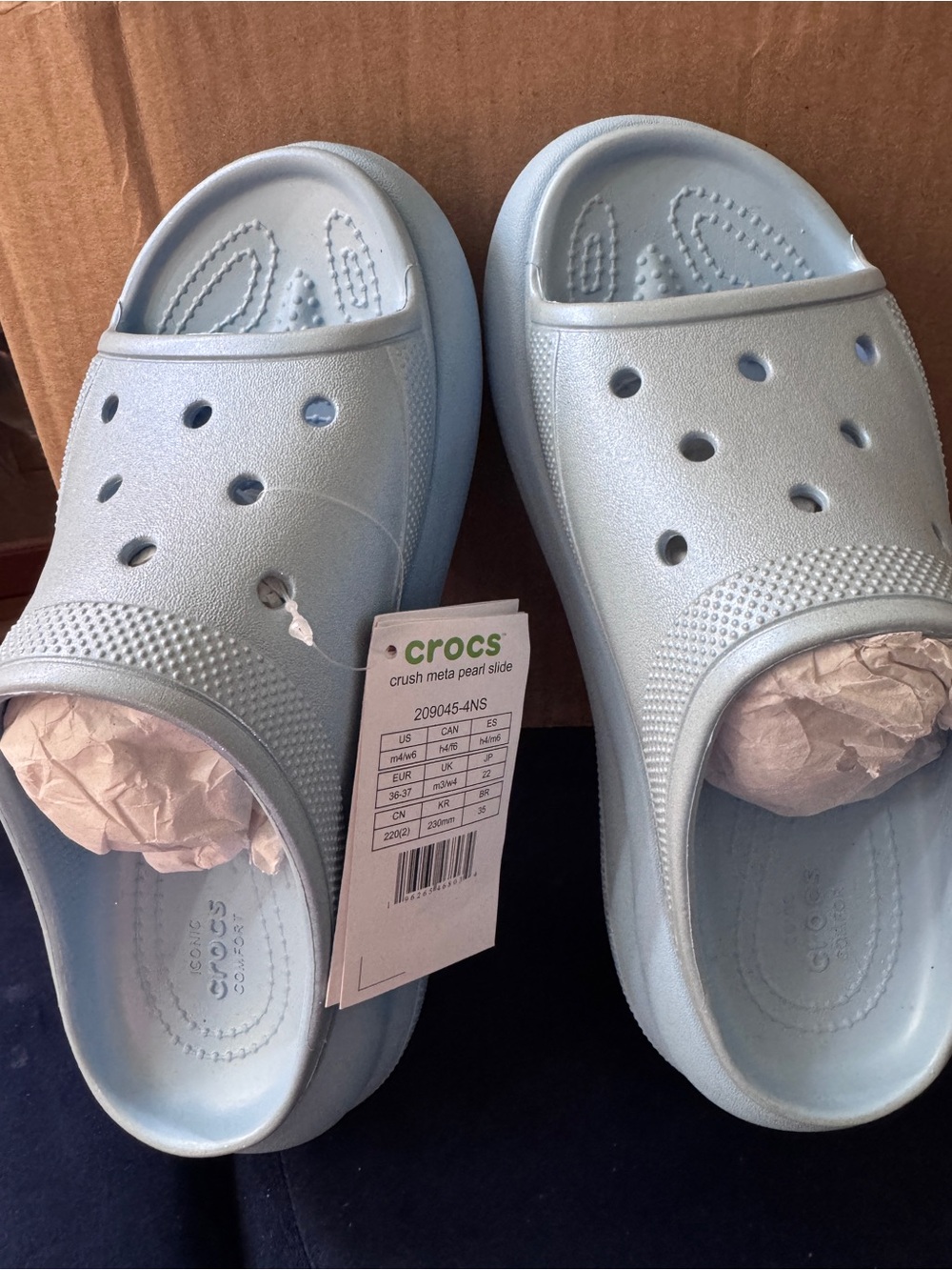 CROCS  Crush Metal Pearl Slide - Pale Blue